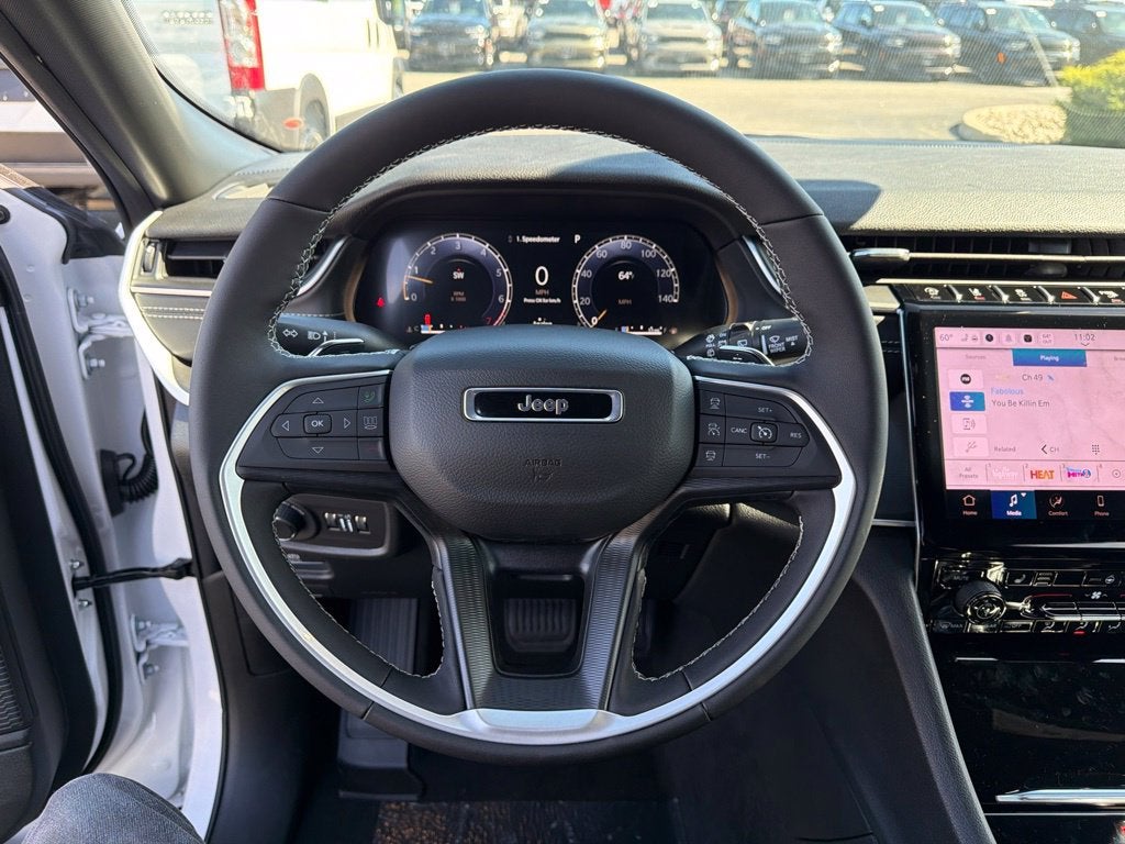 2027 Jeep Grand Cherokee Laredo X
