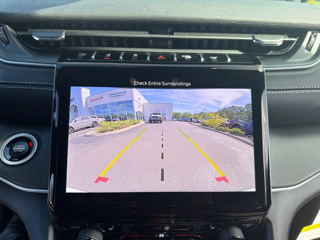 2027 Jeep Grand Cherokee Laredo X