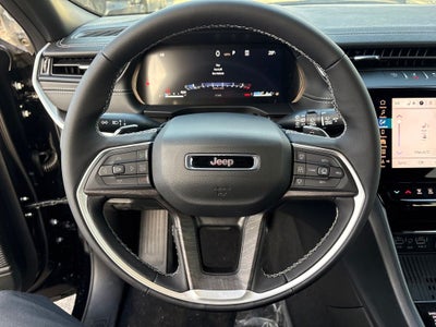 2026 Jeep Grand Cherokee Laredo