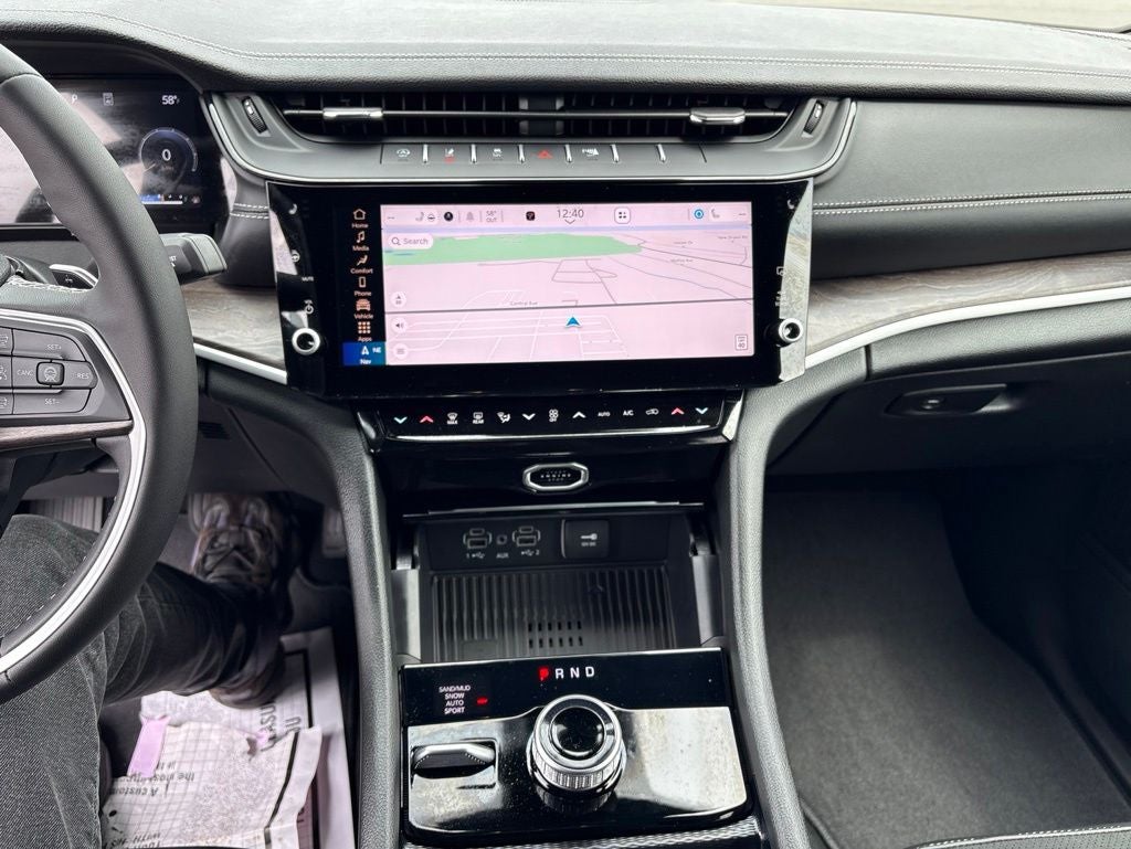 2026 Jeep Grand Cherokee Altitude