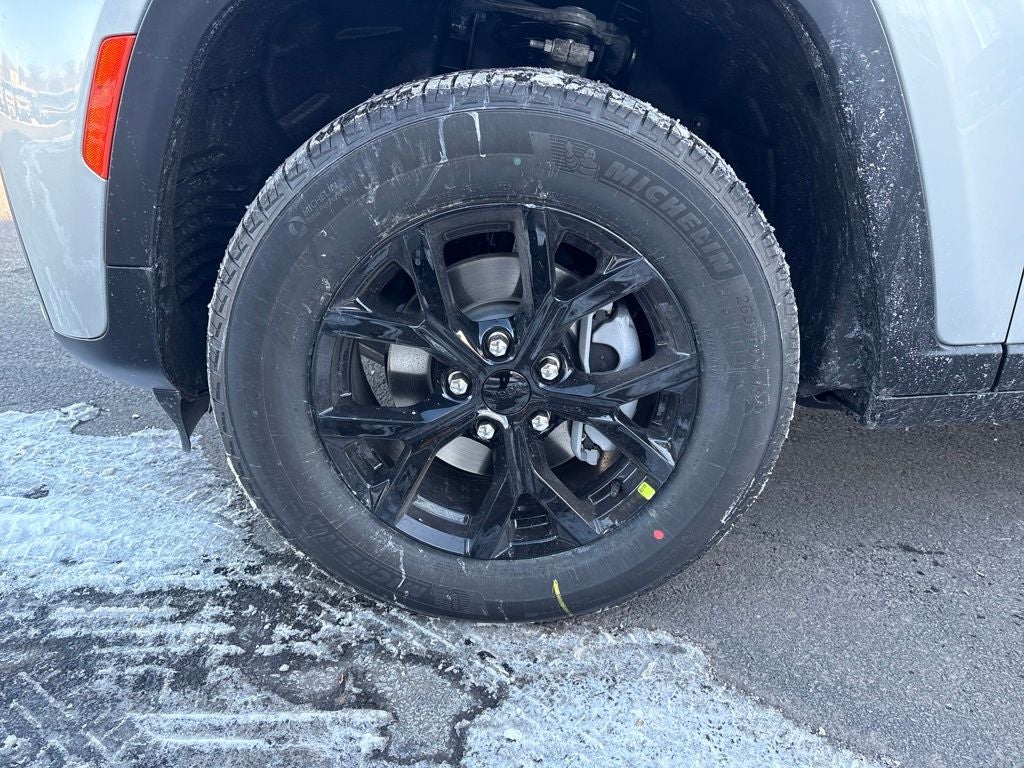 2026 Jeep Grand Cherokee Laredo