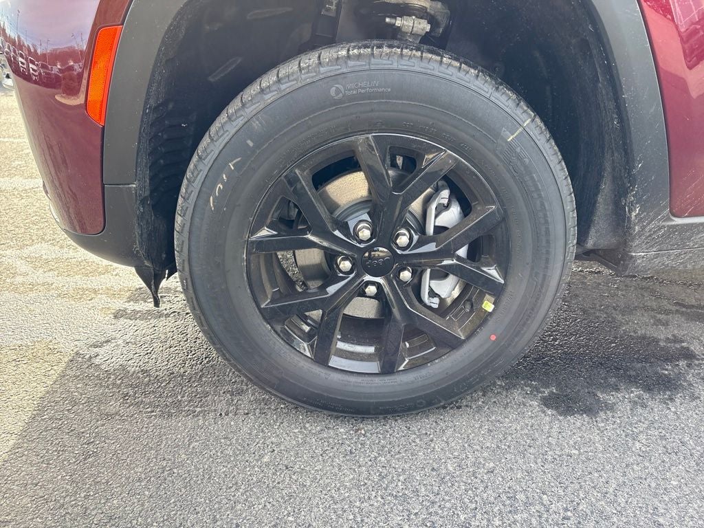 2026 Jeep Grand Cherokee Laredo