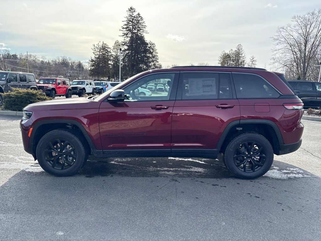 2026 Jeep Grand Cherokee Laredo