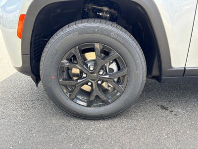 2026 Jeep Grand Cherokee Laredo Altitude