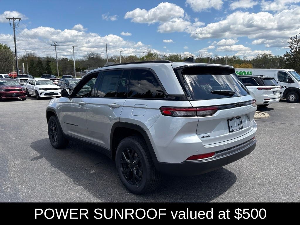 2026 Jeep Grand Cherokee Laredo Altitude