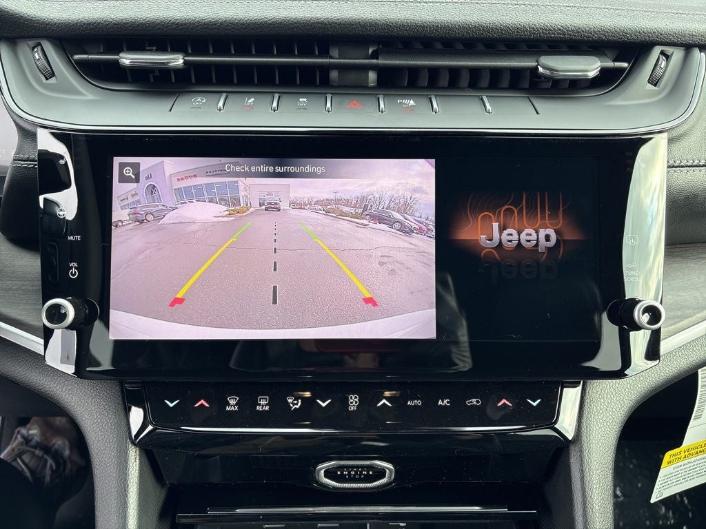 2026 Jeep Grand Cherokee Laredo