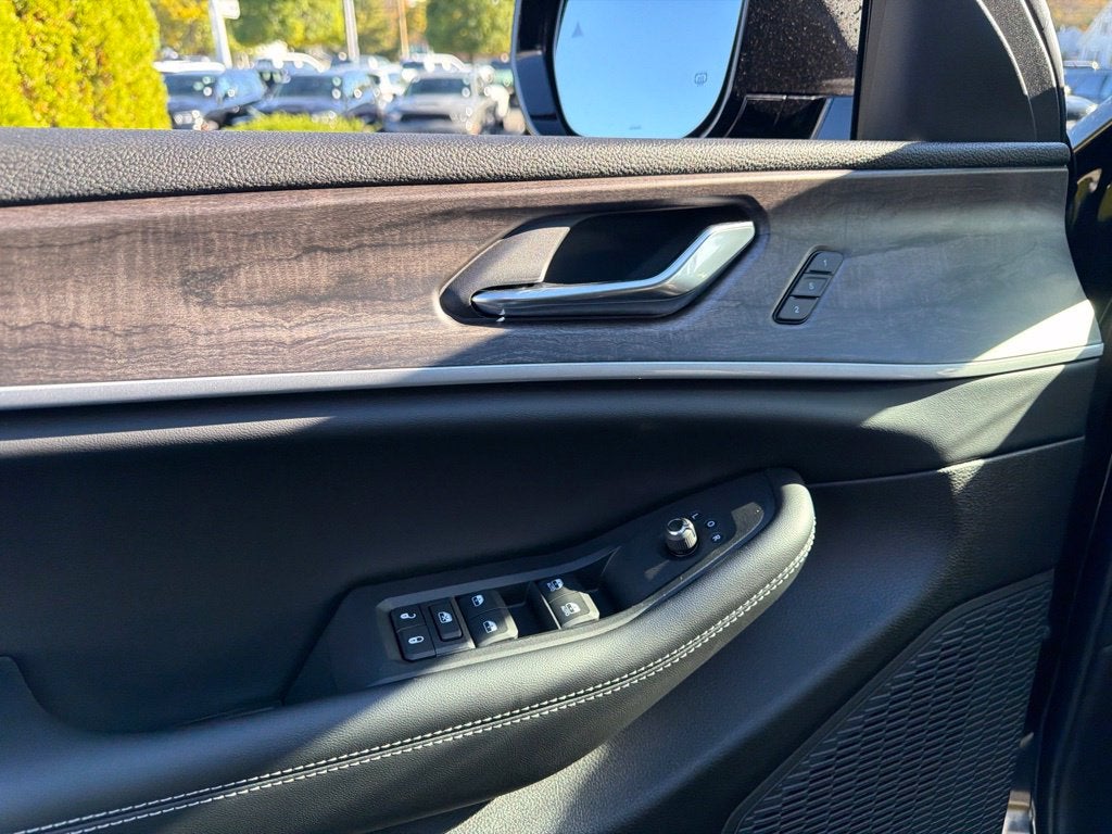 2027 Jeep Grand Cherokee Limited