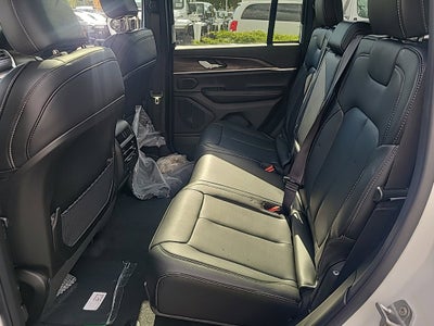2027 Jeep Grand Cherokee Limited