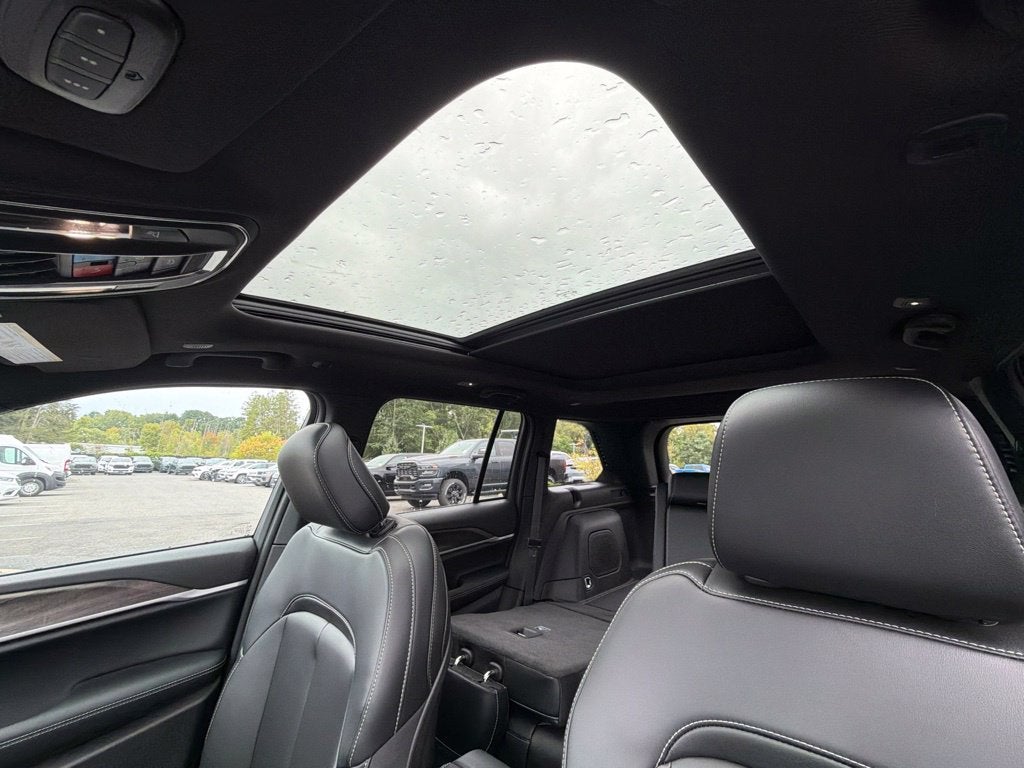 2027 Jeep Grand Cherokee Limited