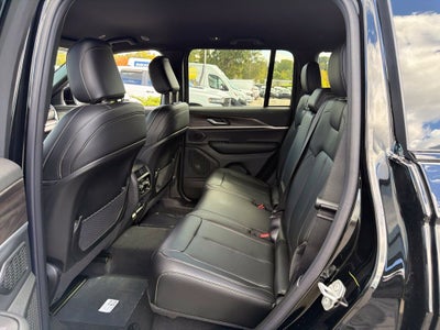 2027 Jeep Grand Cherokee Limited