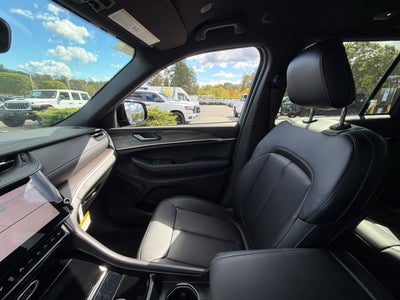2027 Jeep Grand Cherokee Limited