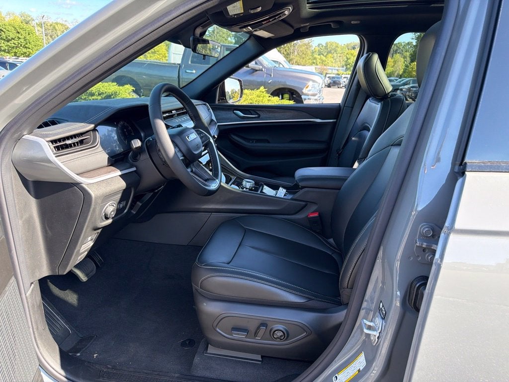 2027 Jeep Grand Cherokee Limited