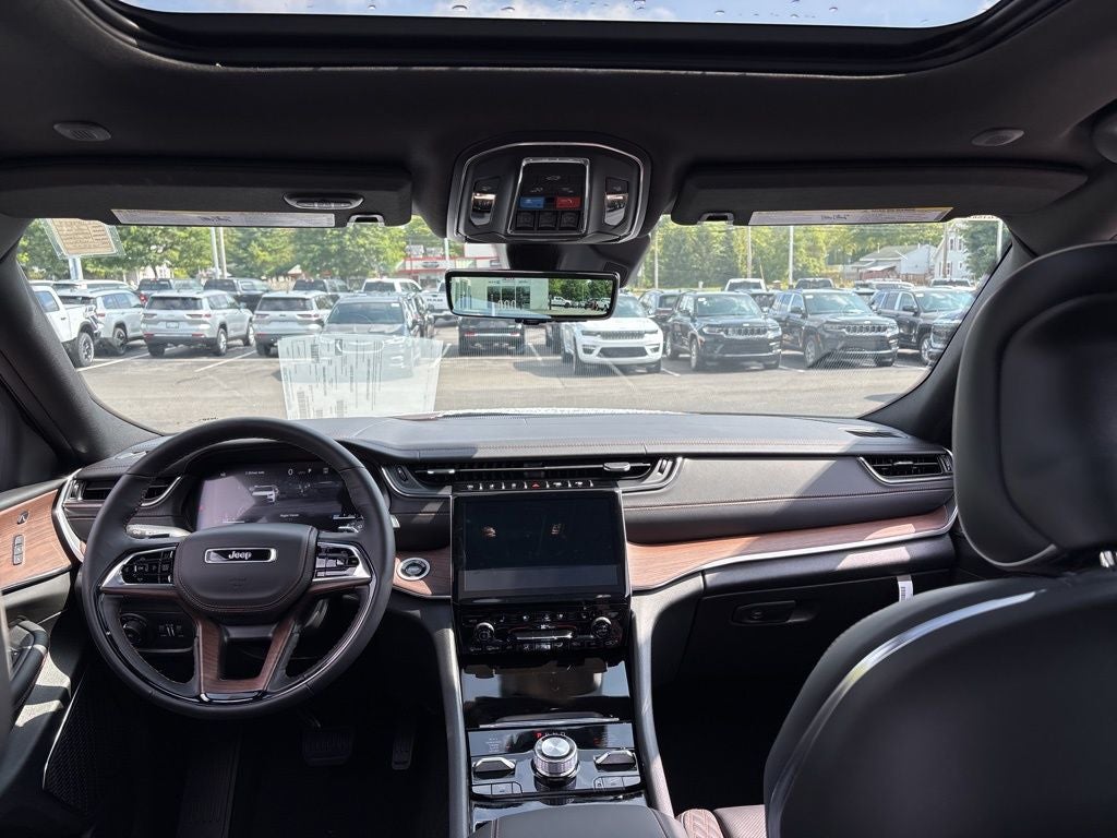 2025 Jeep Grand Cherokee Summit