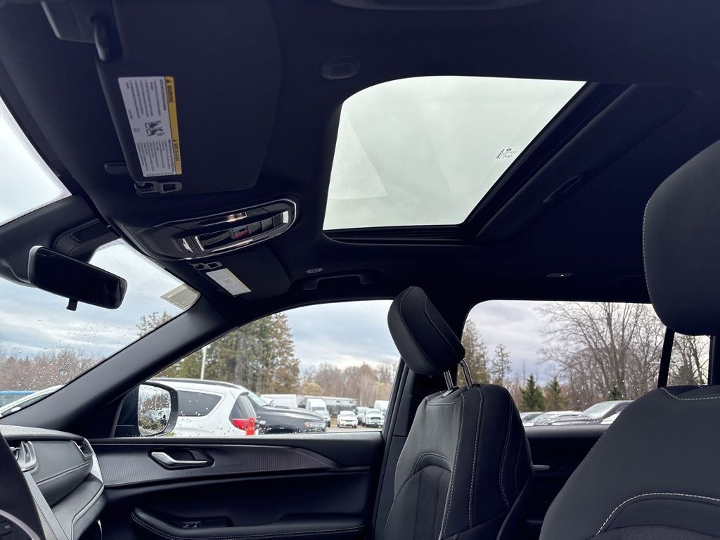 2026 Jeep Grand Cherokee L Laredo