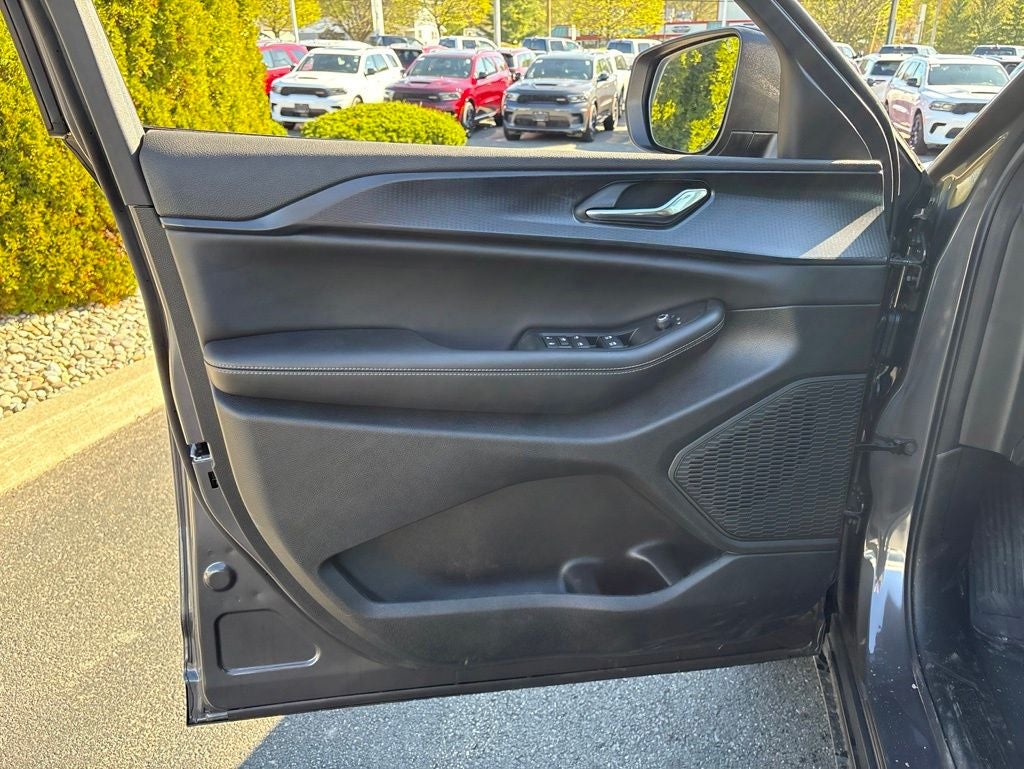 2026 Jeep Grand Cherokee L Laredo