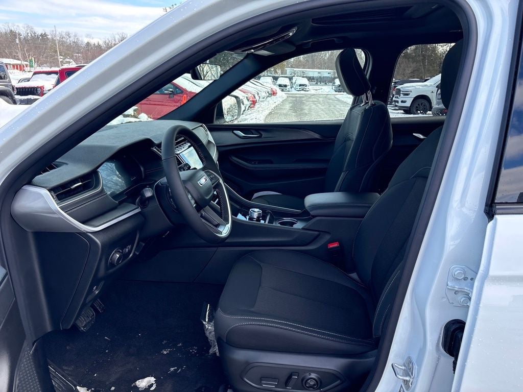 2026 Jeep Grand Cherokee L Laredo