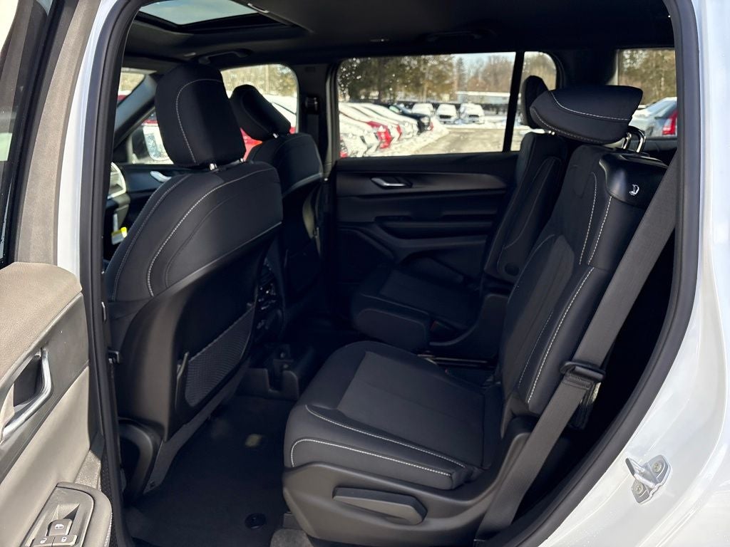 2026 Jeep Grand Cherokee L Laredo