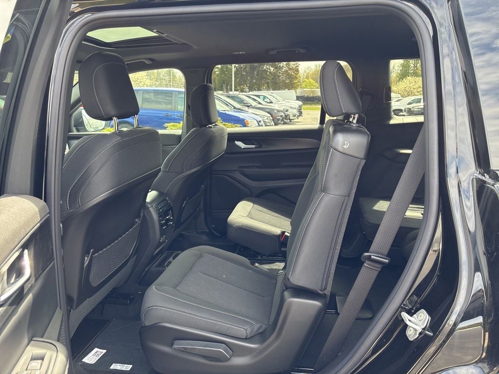 2026 Jeep Grand Cherokee L Laredo