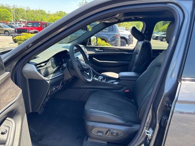 2026 Jeep Grand Cherokee L Laredo