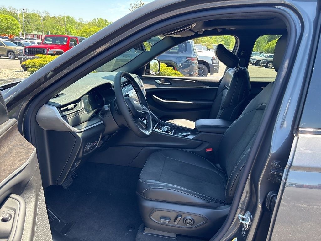 2026 Jeep Grand Cherokee L Laredo