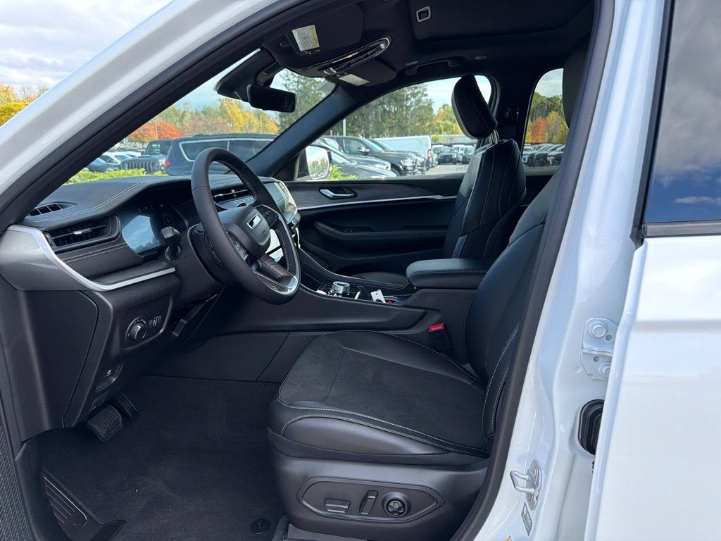 2027 Jeep Grand Cherokee L Limited