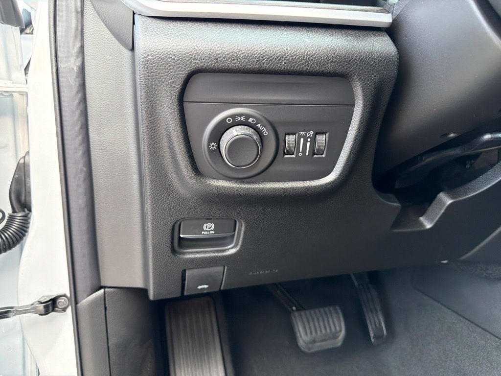 2027 Jeep Grand Cherokee L Limited