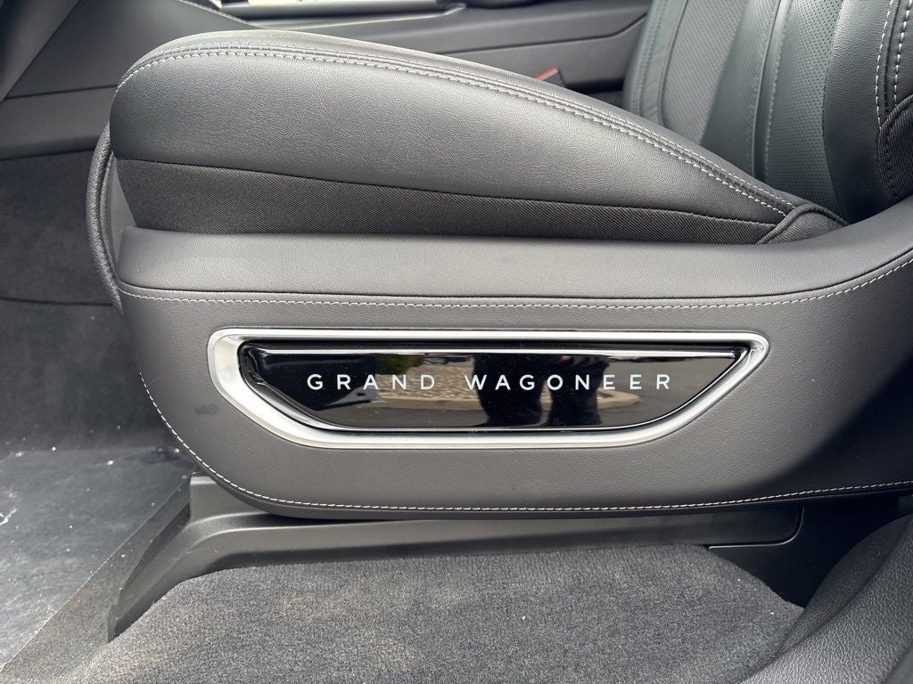 2026 Jeep Grand Wagoneer L Summit Obsidian