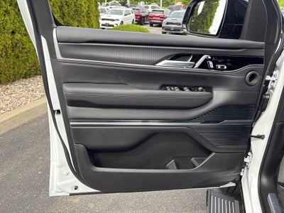 2026 Jeep Grand Wagoneer L Summit Obsidian
