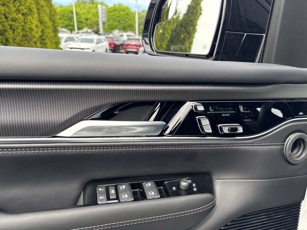 2026 Jeep Grand Wagoneer L Summit Obsidian