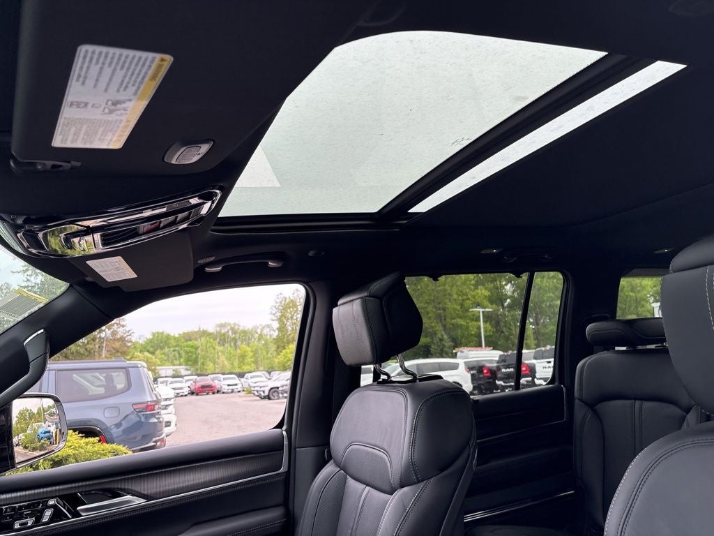 2026 Jeep Grand Wagoneer L Summit Obsidian