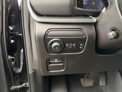 2023 Jeep Wagoneer Base