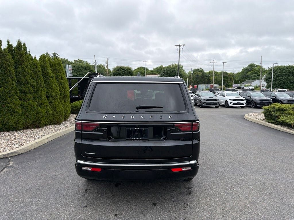2023 Jeep Wagoneer Base