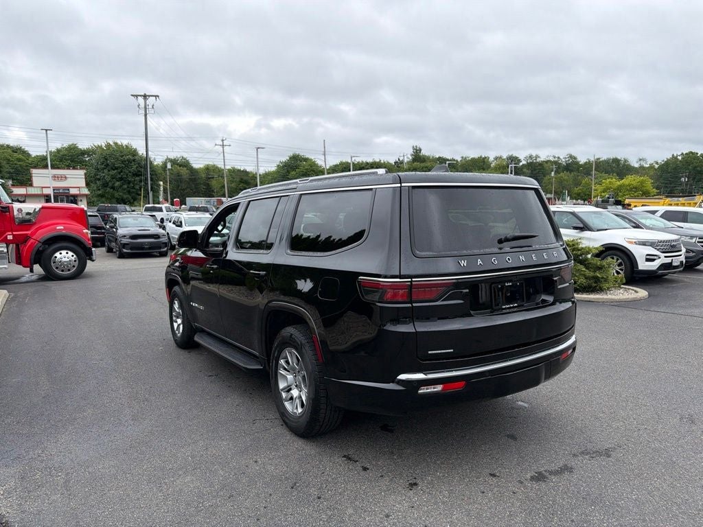 2023 Jeep Wagoneer Base
