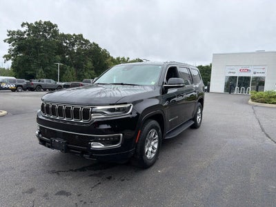 2023 Jeep Wagoneer Base