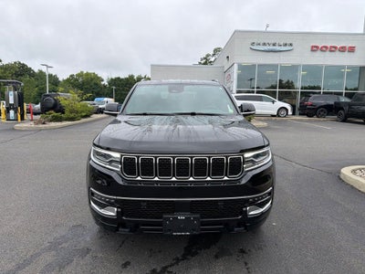 2023 Jeep Wagoneer Base