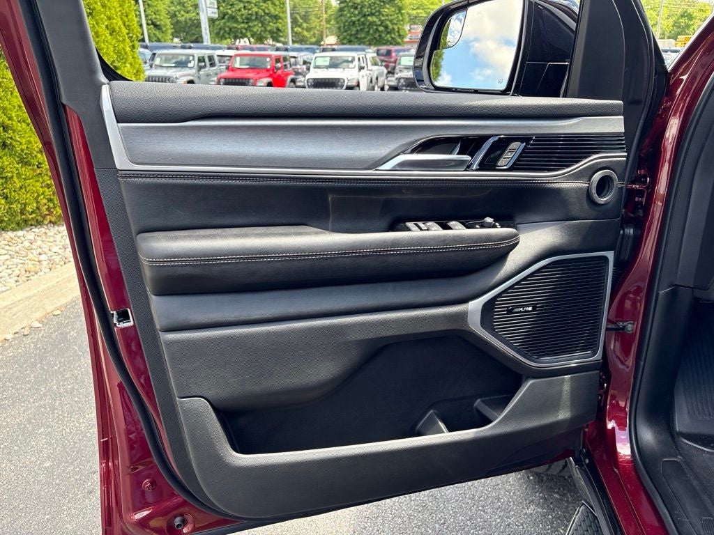 2026 Jeep Grand Wagoneer Base