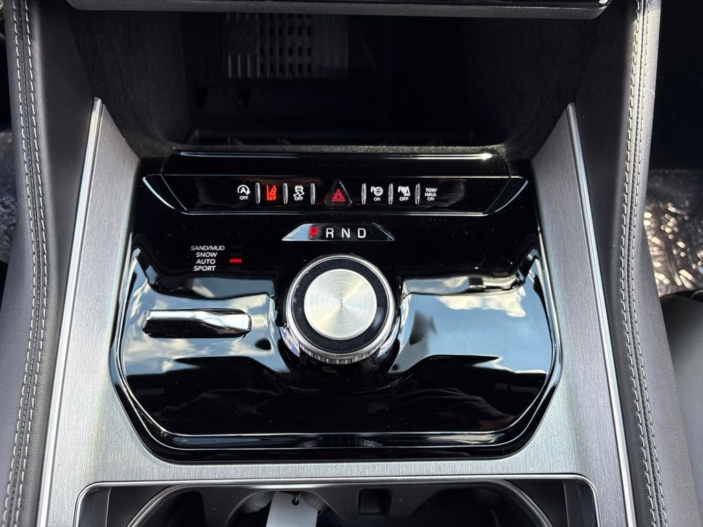 2026 Jeep Grand Wagoneer Base