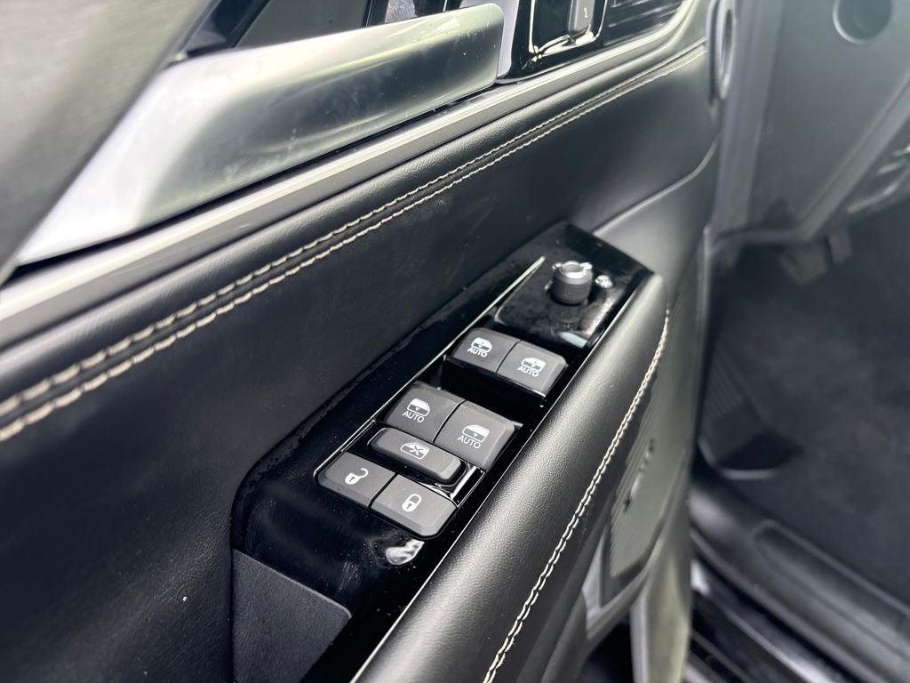 2026 Jeep Grand Wagoneer Base