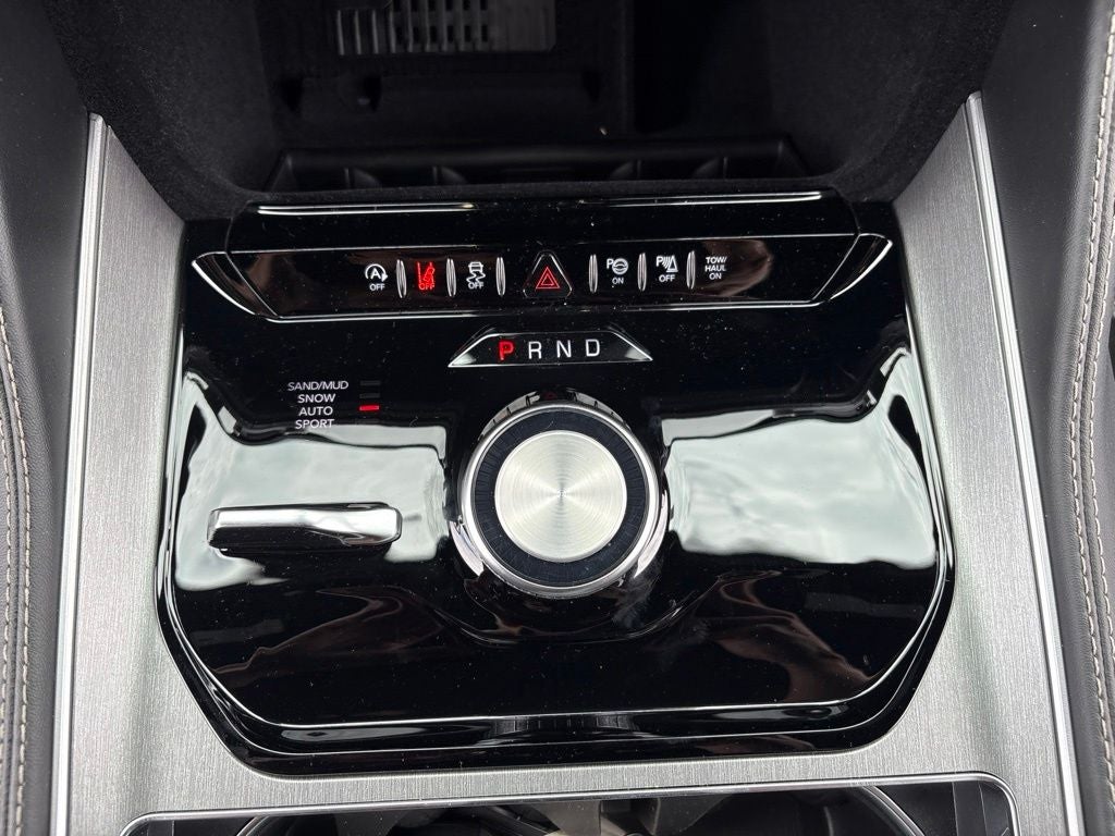 2026 Jeep Grand Wagoneer Base