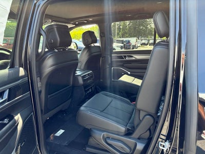 2026 Jeep Grand Wagoneer Base