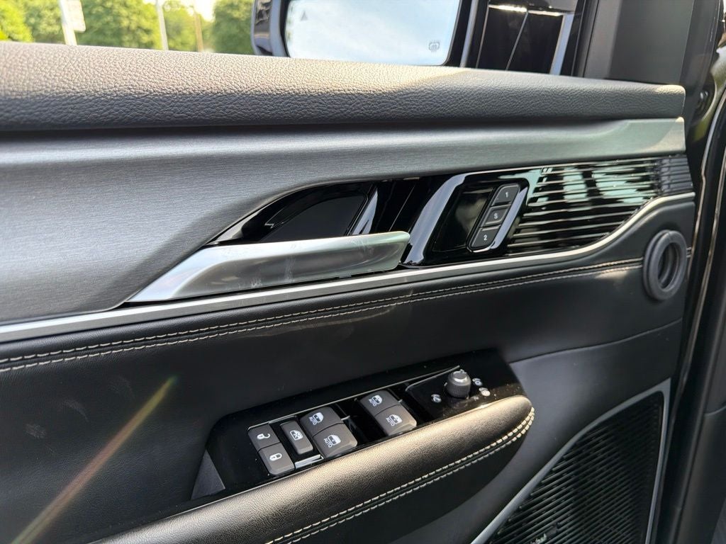 2026 Jeep Grand Wagoneer Limited Reserve