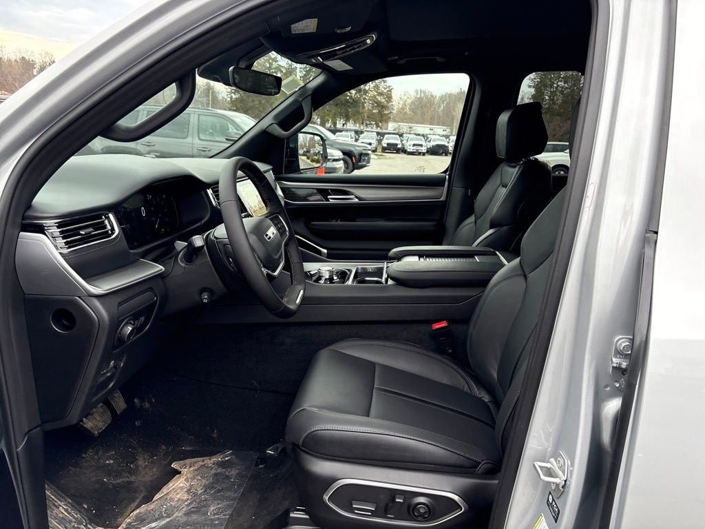 2026 Jeep Grand Wagoneer Limited Reserve