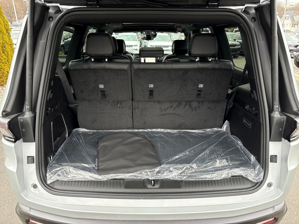 2026 Jeep Grand Wagoneer Limited Reserve