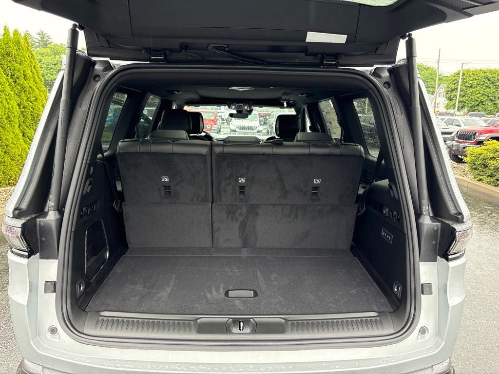 2026 Jeep Grand Wagoneer Limited Altitude