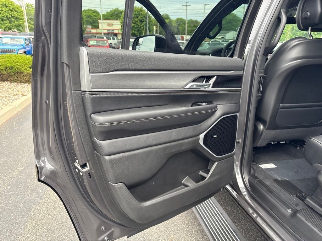 2026 Jeep Grand Wagoneer Limited Altitude