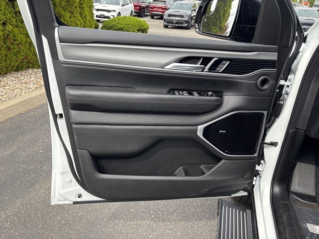 2026 Jeep Grand Wagoneer Limited Reserve