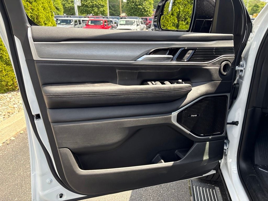 2026 Jeep Grand Wagoneer Limited Altitude