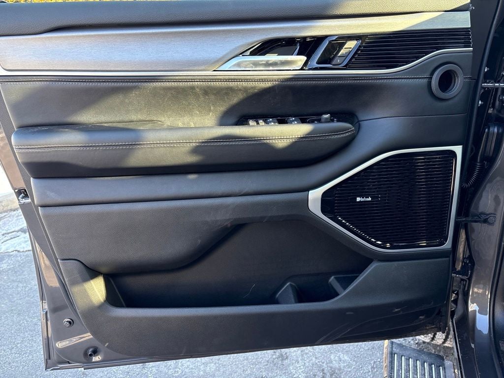 2026 Jeep Grand Wagoneer Base