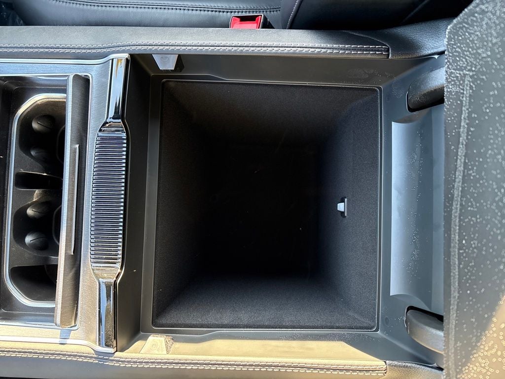 2026 Jeep Grand Wagoneer Base