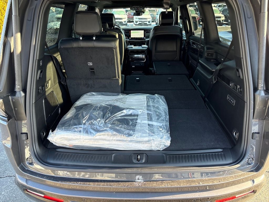 2026 Jeep Grand Wagoneer Base